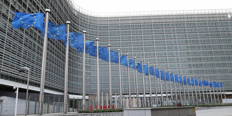 AB ve ABD, çelik ve alüminyum vergilerinde kısmi ateşkes sağladı, Çin’e karşı ortak hareket edilecek