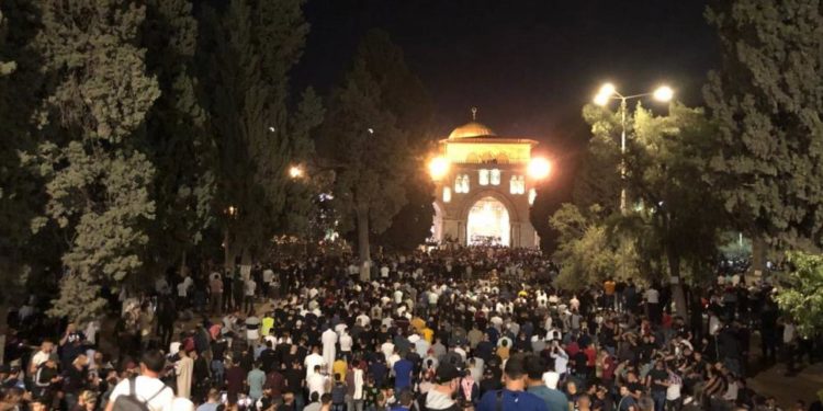 İsrail polisi Doğu Kudüs’ün Şam Kapısı’nda Filistinlilere müdahale etti