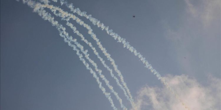 İsrail ordusu, kime ait olduğu bilinmeyen bir İHA düşürdüğünü açıkladı