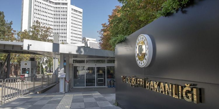Müslüman derneklerin haritasını çıkaran Avusturya’ya tepki