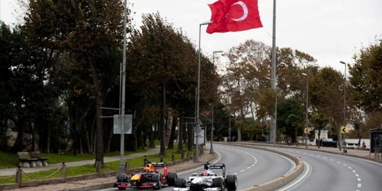 Şampiyonlar Ligi finalinin ardından Formula 1 Türkiye Grand Prix’si iptal edildi
