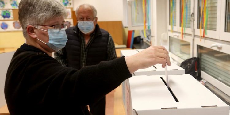 Hırvatistan’da yerel seçimlerde halk sandık başında: Belediye başkanları ve üyeleri seçilecek