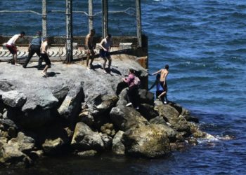 Yaklaşık 3 bin Fas vatandaşı, İspanya’nın Kuzey Afrika’daki toprağına yasa dışı giriş yaptı