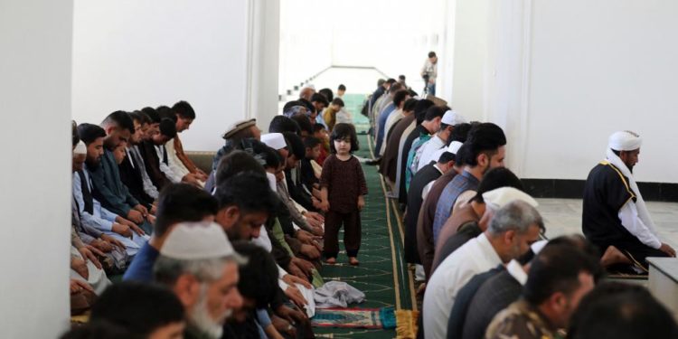 Afganistan’da Ramazan Bayramı dolayısıyla ilan edilen 3 günlük ateşkes başladı