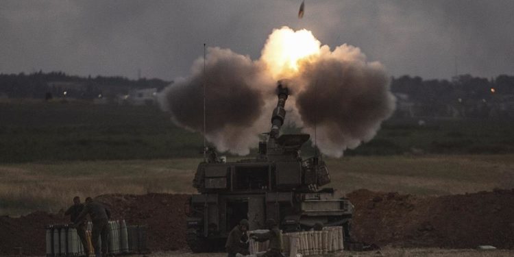 Biden’ın İsrail’e silah satışına onay vermesi kendi partisi içinde tartışmalara yol açtı