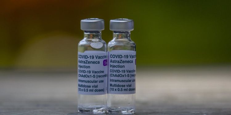 Covid-19 aşısının yan etkileri nedeniyle hastaya tazminat ödenecek