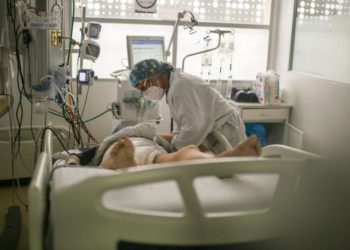 Türkiye’de son 24 saatte 232 kişi daha Covid-19’dan hayatını kaybetti