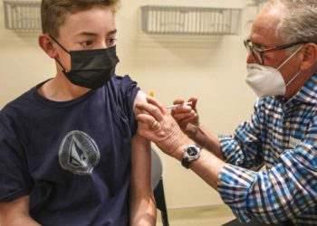 Avrupa İlaç Ajansı, 12-15 yaş grubuna BioNTech-Pfizer aşısı yapılmasına onay verdi