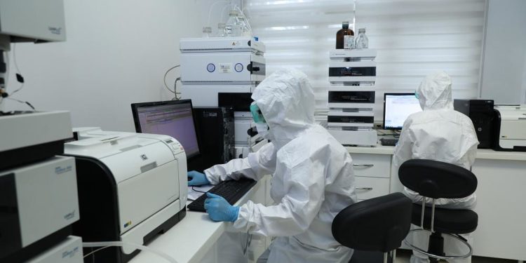 Türkiye’de Covid-19: Son 24 saatte 356 kişi hayatını kaybetti; 26 bin 476 kişinin testi pozitif