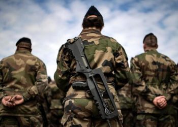 Fransız askerlerden Macron’a ikinci bildiri: Ülke sessizce iç savaşa hazırlanıyor