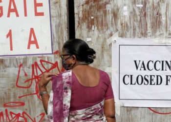 Hindistan'da Covid salgını: Dünyanın en büyük aşı üreticisine göre ülkedeki aşı sıkıntısının nedeni hükümetin izlediği yanlış politikalar