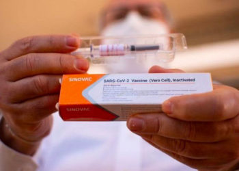 Sinovac aşısı Meclis gündeminde;  "Çin’in Türkiye’ye taahhüt ettiği 50 milyon doz neden hâlâ teslim edilmedi?"