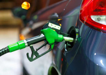 Benzin ve motorine 10 kuruş zam