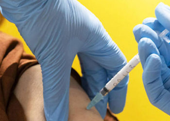 Dünya genelinde 1 milyar 600 milyon dozdan fazla Covid-19 aşısı yapıldı