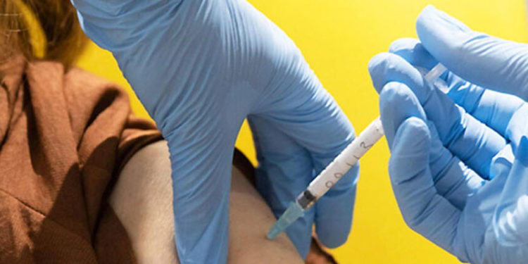 Dünya genelinde 1 milyar 600 milyon dozdan fazla Covid-19 aşısı yapıldı