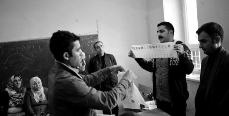 Seçim yasası: Baraj yüzde 5’e iniyor; Türkiye 124 bölgeye ayrılıyor