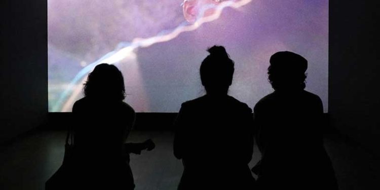 17. İstanbul Bienali sergileri 2022'ye ertelendi