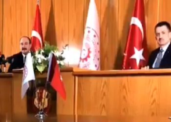 AA muhabirinden iki bakanı şok eden Peker sorusu: AKP, ismi şaibelerle anılan Soylu’dan daha mı küçük?