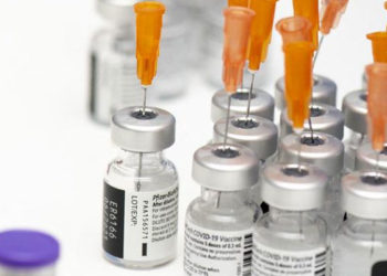 AB BioNtech/Pfizer'dan 1,8 milyar doz aşı alacak