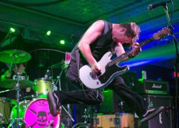 ABD'de konser bileti aşı yaptırana 18, yaptırmayana bin dolar