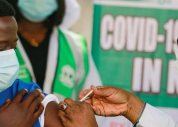 Afrika'da bazı ülkelerde aşılar neden çöpe gidiyor?