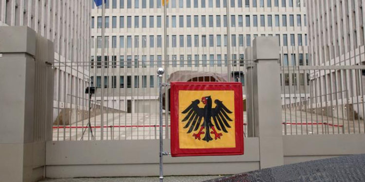 Alman istihbarat teşkilatı Instagram'a girdi