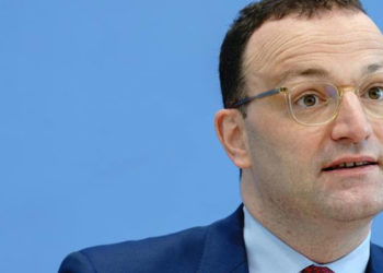 Almanya Sağlık Bakanı'nın aile ziyaretleri uyarısı tepki çekti