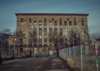 Almanya gece kulüplerini pandemiden korumak için 'kültürel varlık' ilan ediyor