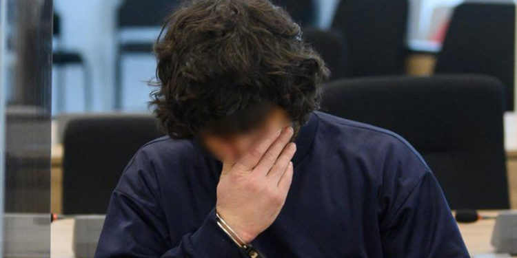 Almanya'da eşcinsel çifti bıçaklayan radikal İslamcıya ömür boyu hapis