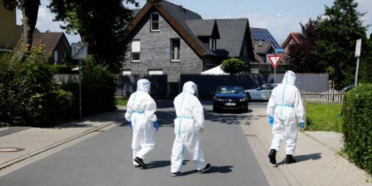 Almanya’da aşılananlar ve iyileşenler kısıtlamalardan muaf tutulabilir