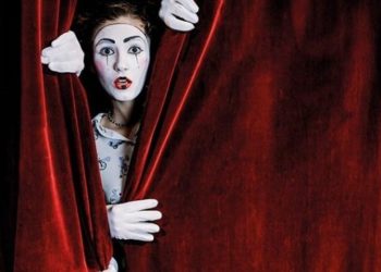 Ankara Devinim Tiyatrosu kurucusu Yapar: Tiyatrocular kendi yasasını yapmalı