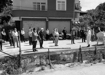 Anne-oğul, 25 gün arayla Covid-19’a yenik düştü