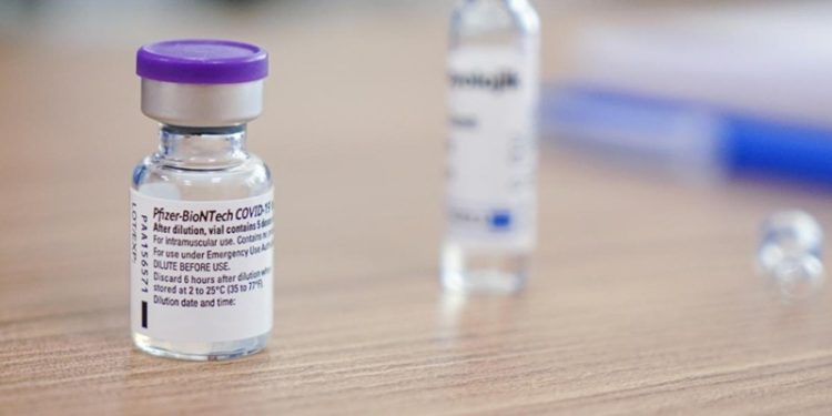 Araştırma: BioNTech'in tek dozu yeterli değil