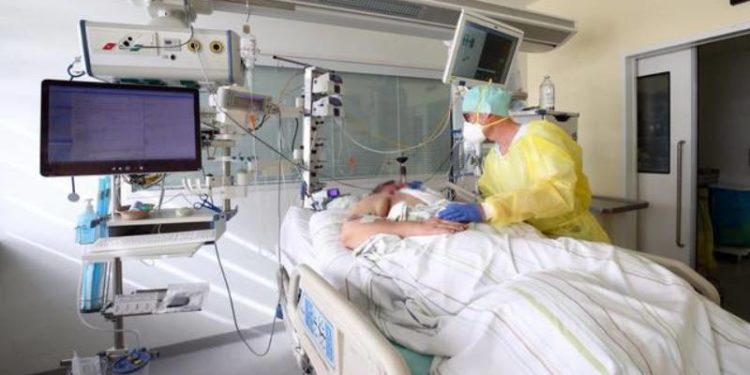 Araştırma: Covid-19 altı ay sonra da etkisini gösteriyor