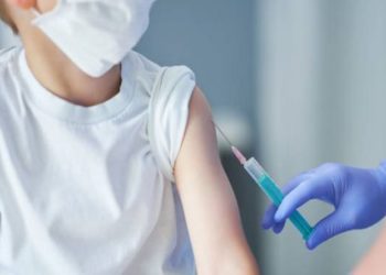 Avrupa İlaç Ajansı’ndan BioNTech aşısının 12-15 grubuna kullanımına onay