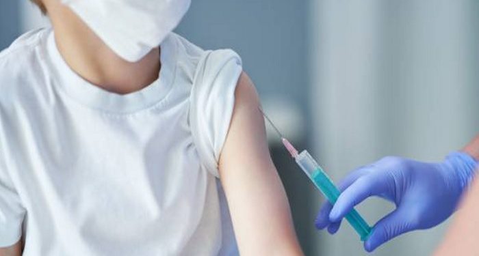 Avrupa İlaç Ajansı’ndan BioNTech aşısının 12-15 grubuna kullanımına onay