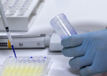 Aşı üretici firmalar, düşük ve orta gelirli ülkelere 2021 sonuna dek 1,3 milyar doz aşı temin edecek