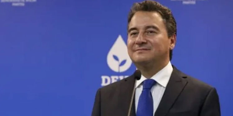 Babacan'dan deve kuşu paylaşımı: Yetkililerin harekete geçmesi için daha ne olması gerekiyor?