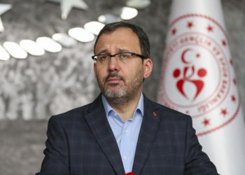 Bakan Kasapoğlu: 19 Mayıs’ı evlerimizin balkonlarında kutlayacağız