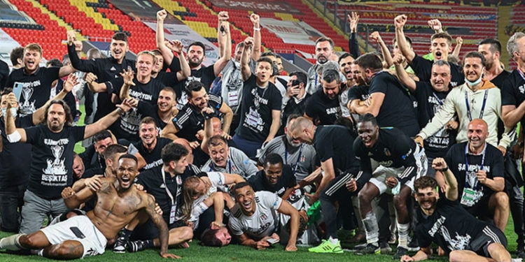 Beşiktaş, Süper Lig şampiyonluk kupasına yarın kavuşacak