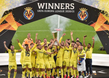 Beşiktaş ve Galatasaray'a Avrupa Ligi'nden kötü haber