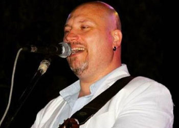 'Biri Bizi Gözetliyor' programı yarışmacılarından Alper Demir Covid-19 nedeniyle yaşamını yitirdi