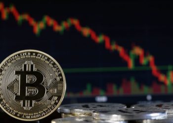 Bitcoin, Ethereum, Dogecoin: Yatırımcılar kripto paradan tekrar altına mı dönüyor?