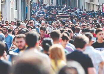 CHP'li Özgür Karabat: 1 milyon 850 bin çocuğun ailesinde 'aile reisi' işsiz; eskiden iflas eden şirketlerin rakamlarını verirdik, şu an sektörler iflas ediyor