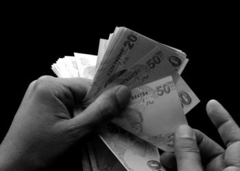 CHP’li vekil: AKP’li üç bürokrat, PETKiM’den aylık 44 bin lira maaş alıyor