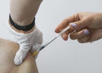 Covid-19: Dört aşı efsanesinin doğruluk kontrolü