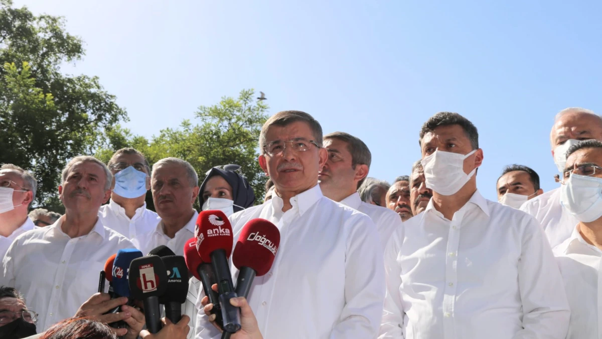 Davutoğlu: ‘’Devletin Üzerindeki Şaibe Artmıştır’’