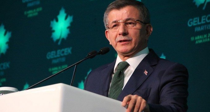 Davutoğlu kendisini hainlikle suçlayan Erdoğan’a 'hodri meydan' dedi