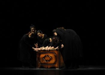 Destek verilmeyen tiyatrolar kapanıyor