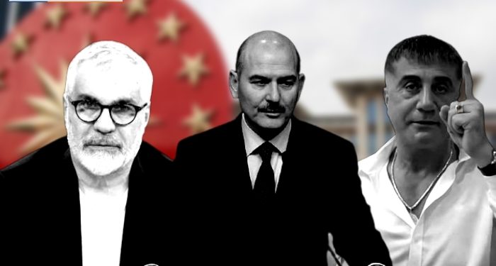 Devlet çöktü, Soylu tiyatro oynuyor